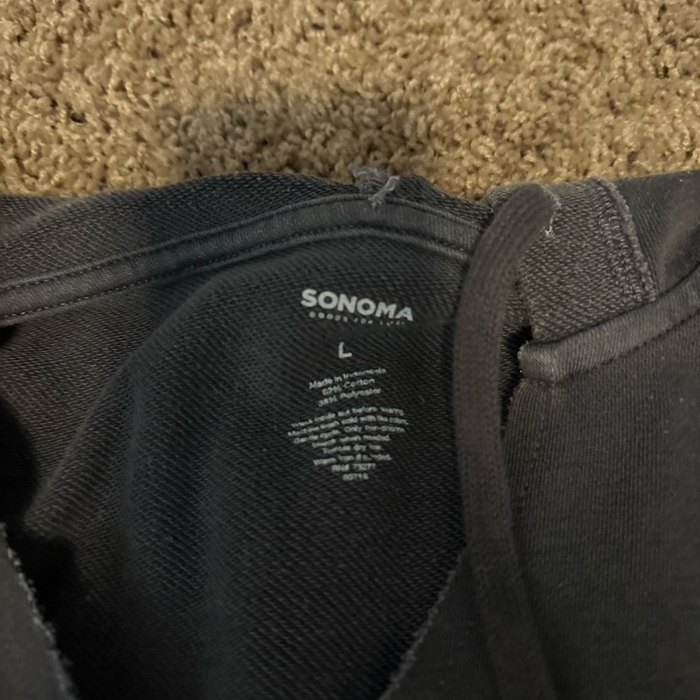 Sweater - Picture 4 of 4